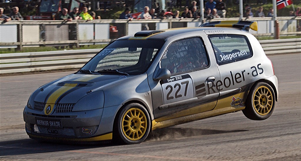 Mikkel Jespersen fik et flot come back i Rally Cross med sin Renault Clio II
(Foto: Åge Keseler Kirketerp)